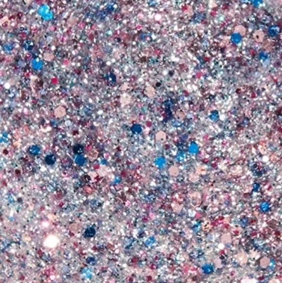 Essie vegan glossy nail polish - Picture 3 of 3